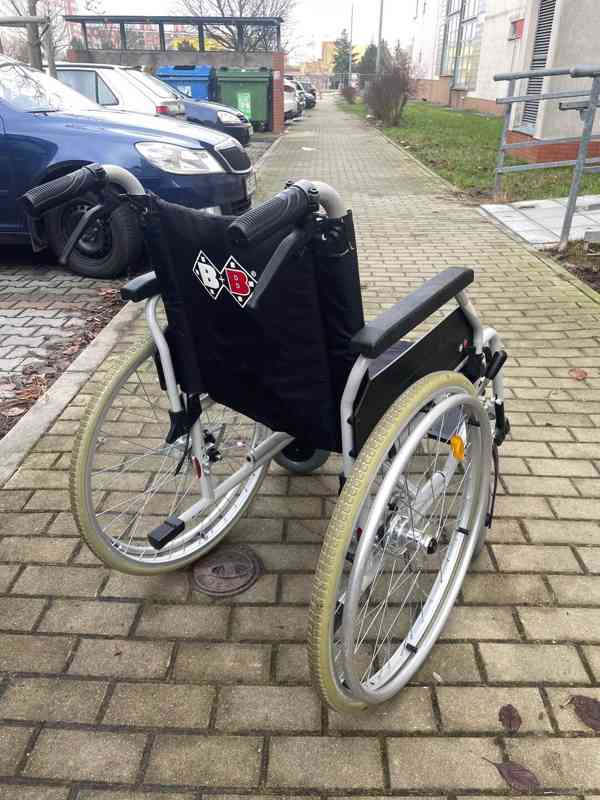 Skládací invalidní vozík B+B brzdy pro doprovod  - foto 2