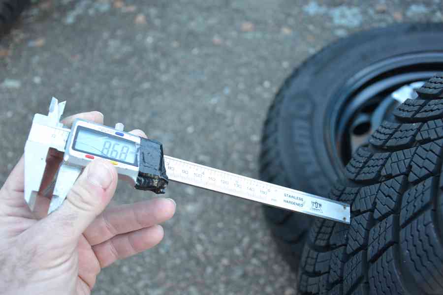 NOVÝ zimní komplet Š.Fabia IV/VW Polo,S.Ibiza-185/65R15 - foto 12