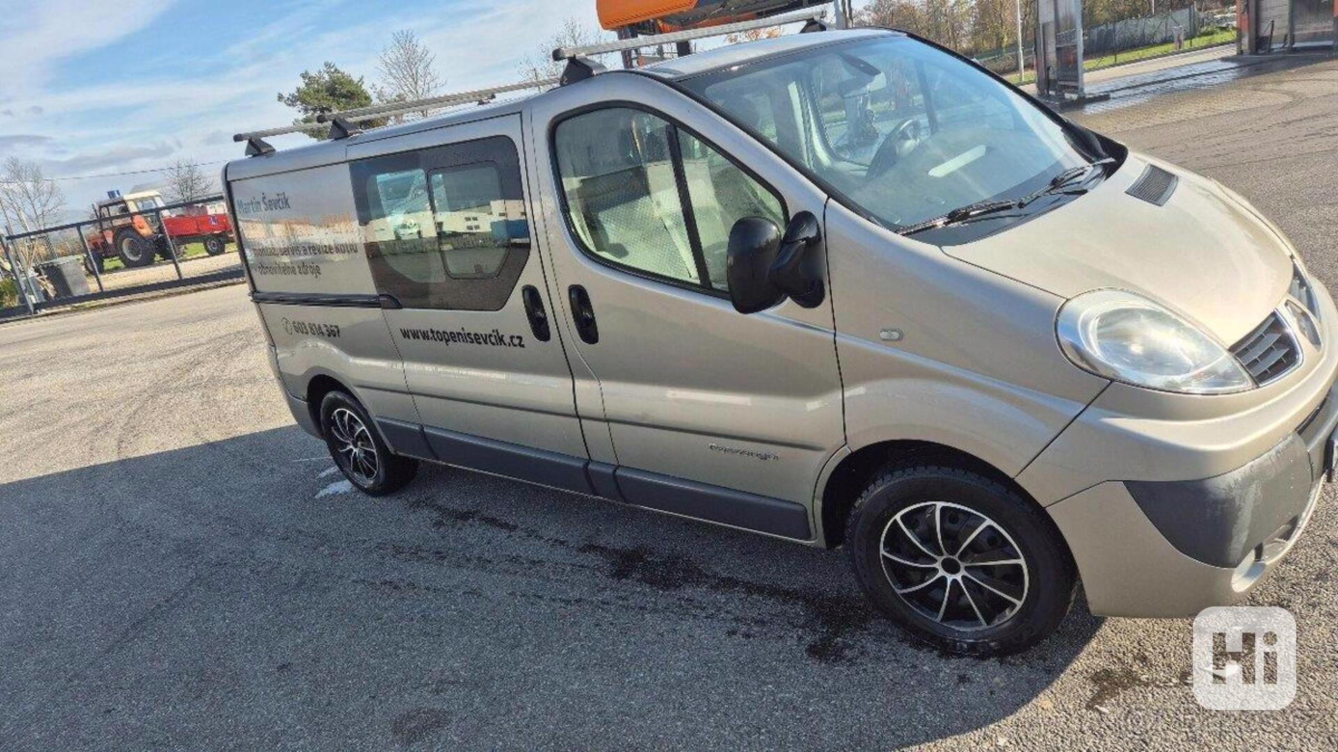 Renault Trafic 2,0   L2 6 míst - foto 1