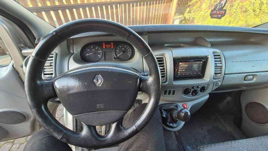 Renault Trafic 2,0   L2 6 míst - foto 4