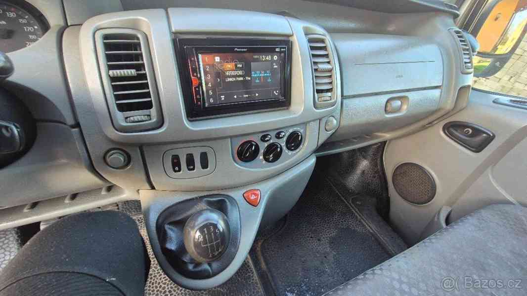 Renault Trafic 2,0   L2 6 míst - foto 9