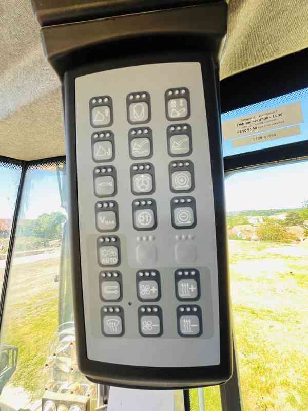 Kolový nakladač Liebherr L566 (Možnost leasingu) - foto 13