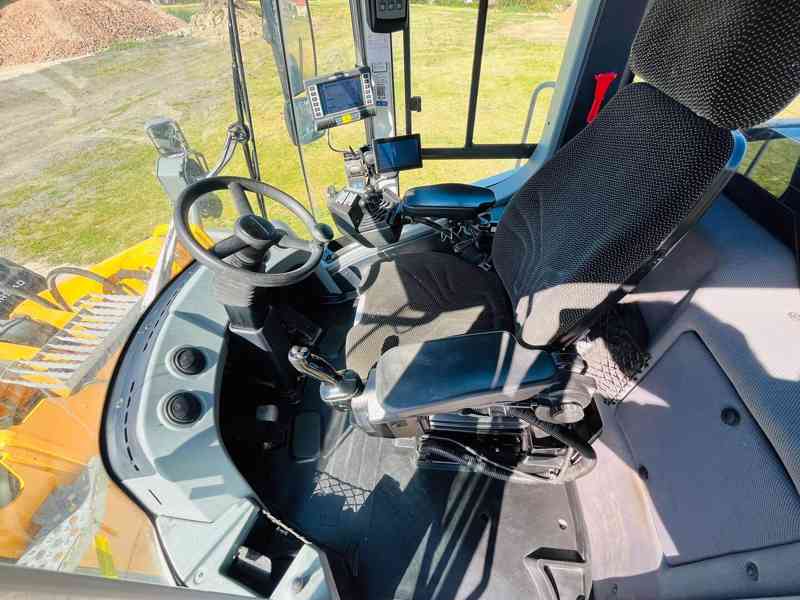 Kolový nakladač Liebherr L566 (Možnost leasingu) - foto 7