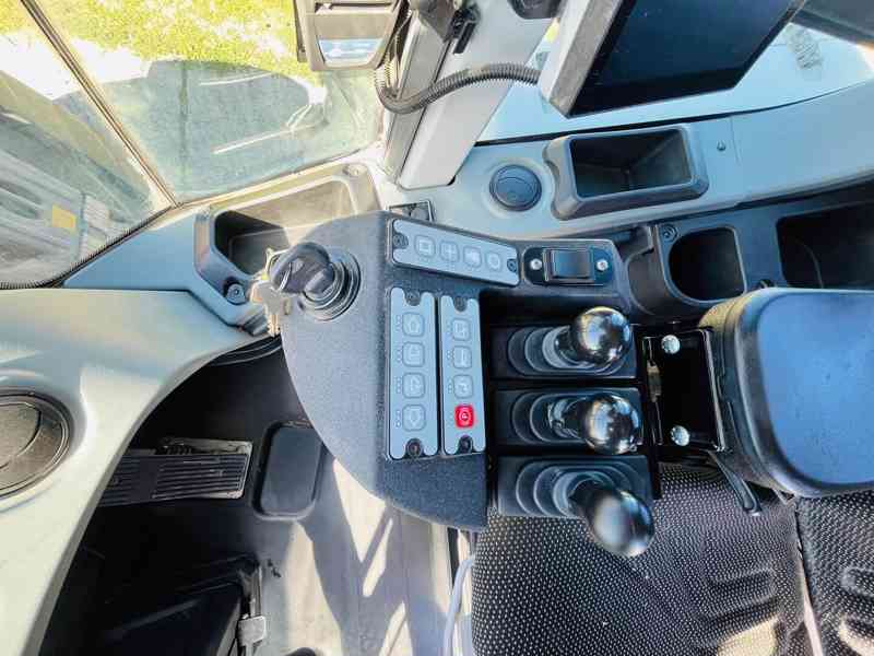 Kolový nakladač Liebherr L566 (Možnost leasingu) - foto 10