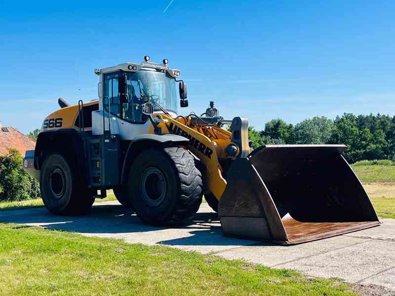 Kolový nakladač Liebherr L566 (Možnost leasingu) - foto 6