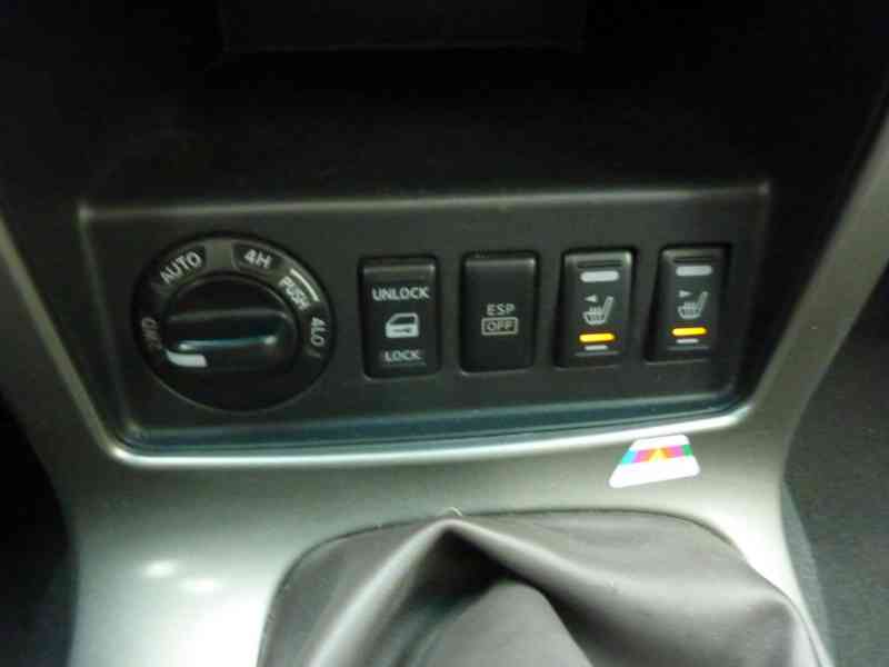 Nissan Pathfinder 2.5 dCi Premium 128kw - foto 6