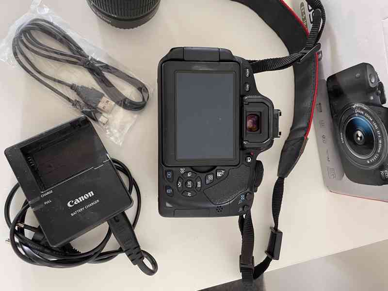 Canon EOS 700D  - foto 6