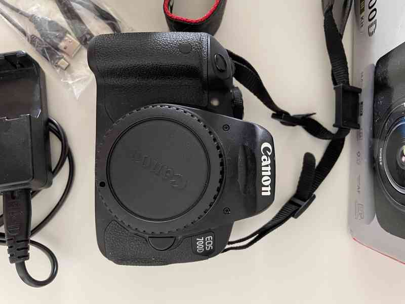 Canon EOS 700D  - foto 4