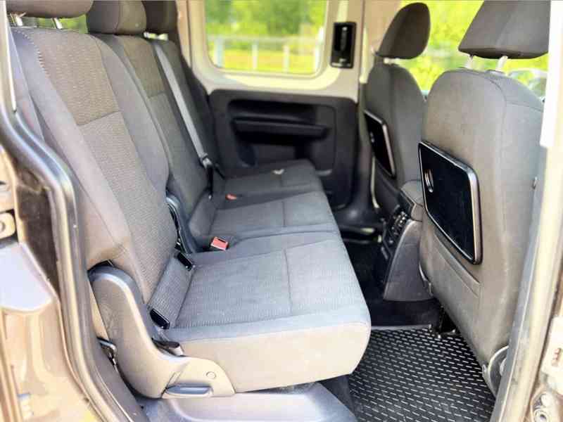 VW CADDY IV 2.0 TDi 75kW COMFORTLINE,WEBASTO,NAVI - foto 12