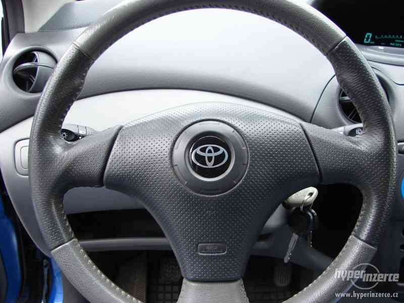 Toyota Yaris 1.0i r.v.2002 - foto 8