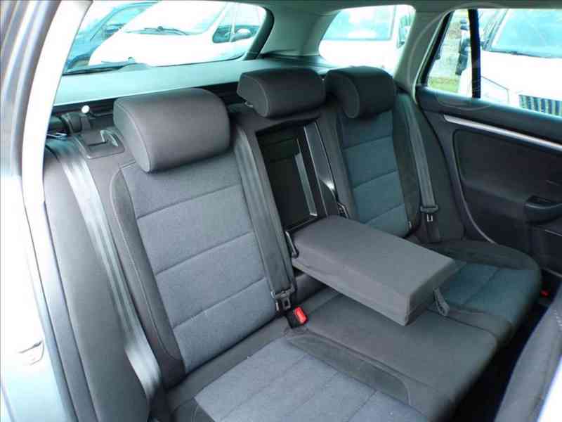 Volkswagen Golf Variant 1,2 TSI AUTOMAT - foto 13