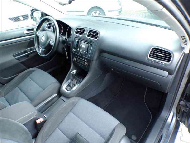 Volkswagen Golf Variant 1,2 TSI AUTOMAT - foto 14
