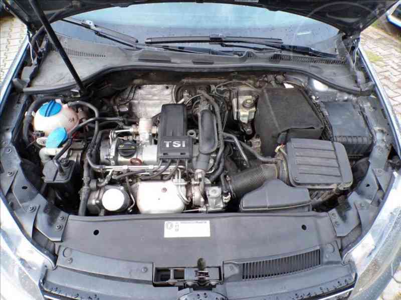 Volkswagen Golf Variant 1,2 TSI AUTOMAT - foto 16