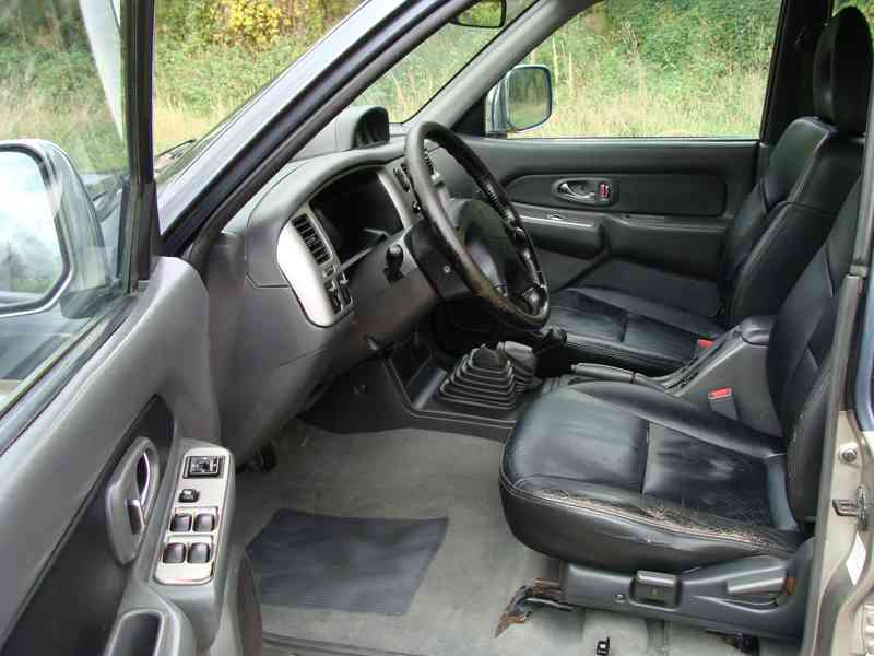 Mitsubishi L200, 2,5 TD 85 kw 4x4 rok 2005 - foto 10