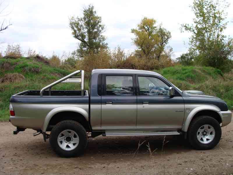 Mitsubishi L200, 2,5 TD 85 kw 4x4 rok 2005 - foto 6