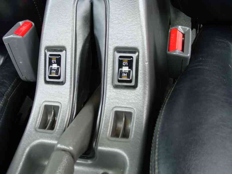 Mitsubishi L200, 2,5 TD 85 kw 4x4 rok 2005 - foto 16