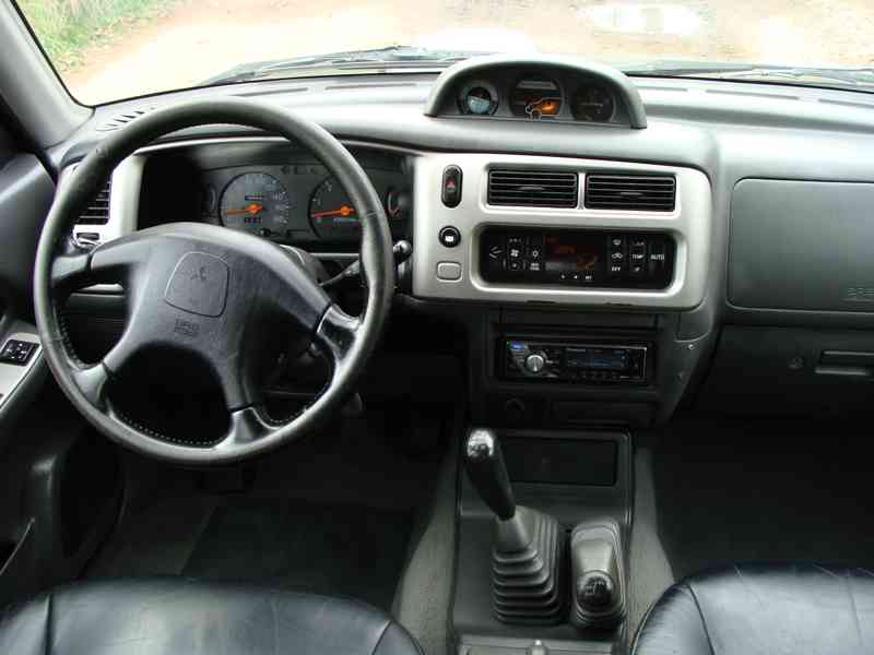 Mitsubishi L200, 2,5 TD 85 kw 4x4 rok 2005 - foto 14