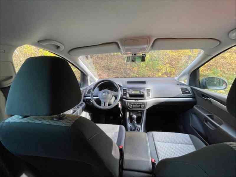 Volkswagen Sharan 2,0   7N TDI 103kW (7 míst) - foto 13