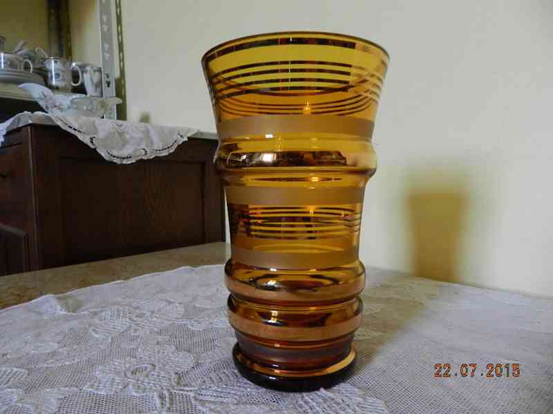 Krásná žlutá skleněná váza - foto 5