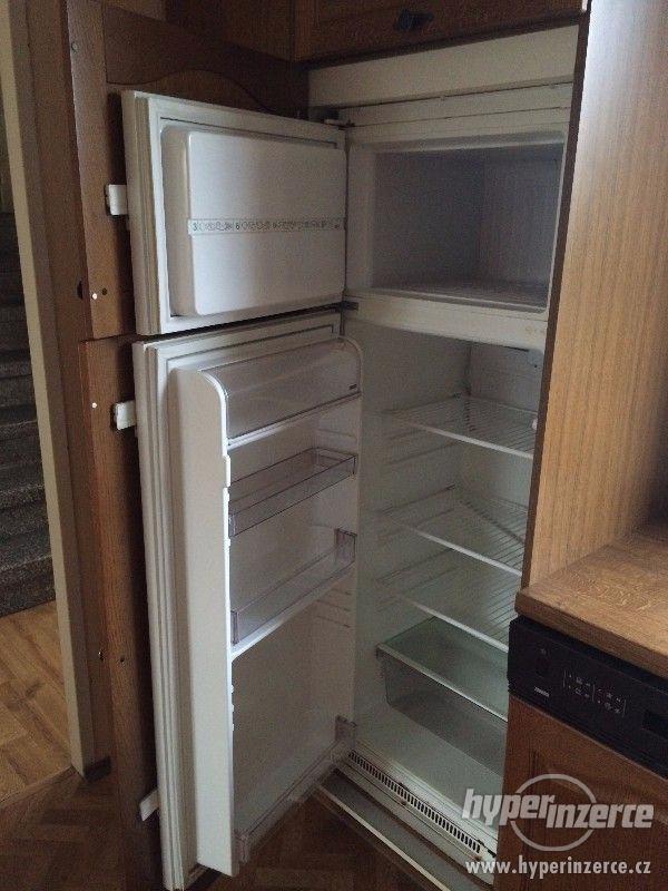Rustikální kuchyně se spotřebiči - masiv - foto 4