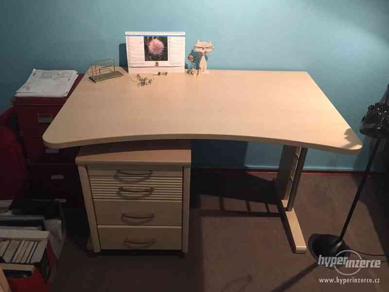 Konferenční stolek s úložným prostorem - foto 3