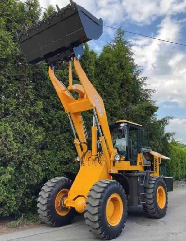 Kolový nakladač CR-30,hmotnost 8100 kg - Nakladač - foto 2