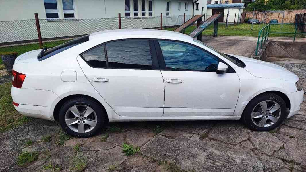 Škoda Octavia 1,8 TSI | 132 kW | 2013 | Nepojízd - foto 7