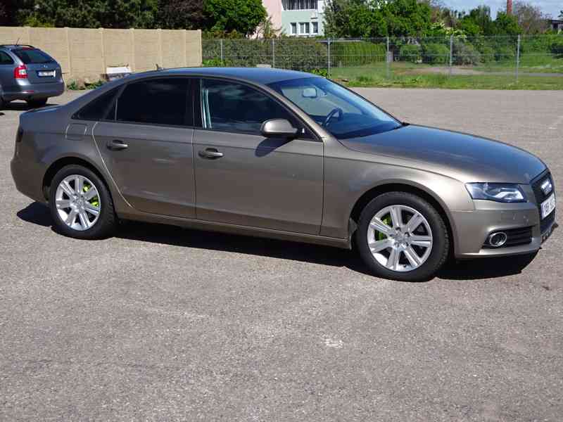 Audi A4 2.0 TFSI r.v.2010 serviska Koupeno v ČR - foto 2