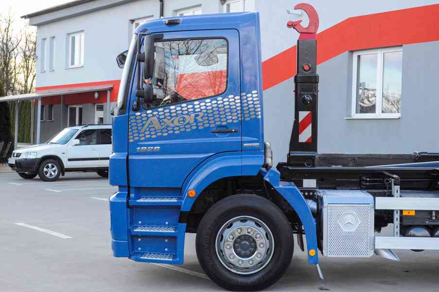 MERCEDES AXOR 1829 - HÁKOVÝ NOSIČ KONTEJNERŮ EU5 - foto 70