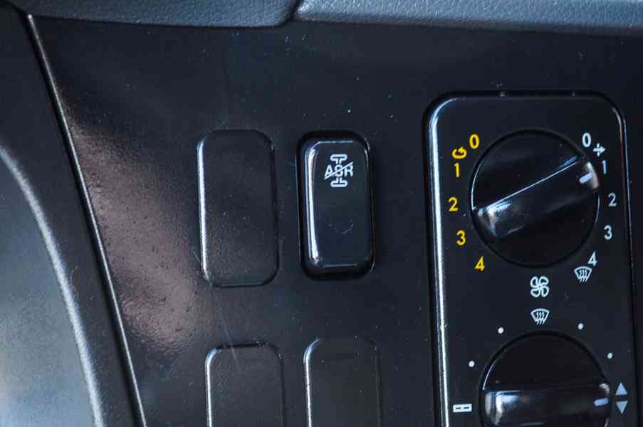 MERCEDES AXOR 1829 - HÁKOVÝ NOSIČ KONTEJNERŮ EU5 - foto 66