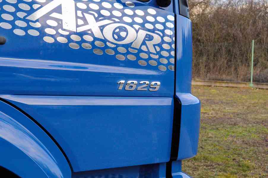 MERCEDES AXOR 1829 - HÁKOVÝ NOSIČ KONTEJNERŮ EU5 - foto 9