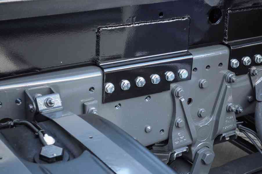 MERCEDES AXOR 1829 - HÁKOVÝ NOSIČ KONTEJNERŮ EU5 - foto 81