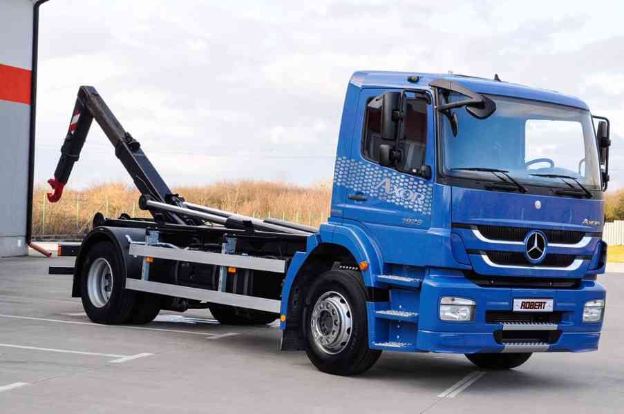 MERCEDES AXOR 1829 - HÁKOVÝ NOSIČ KONTEJNERŮ EU5 - foto 90