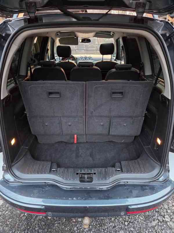Ford Galaxy 2,0   TDCi 103Kw 7 míst - foto 20