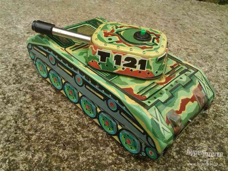 Retro hračka Tank T 121 - foto 4