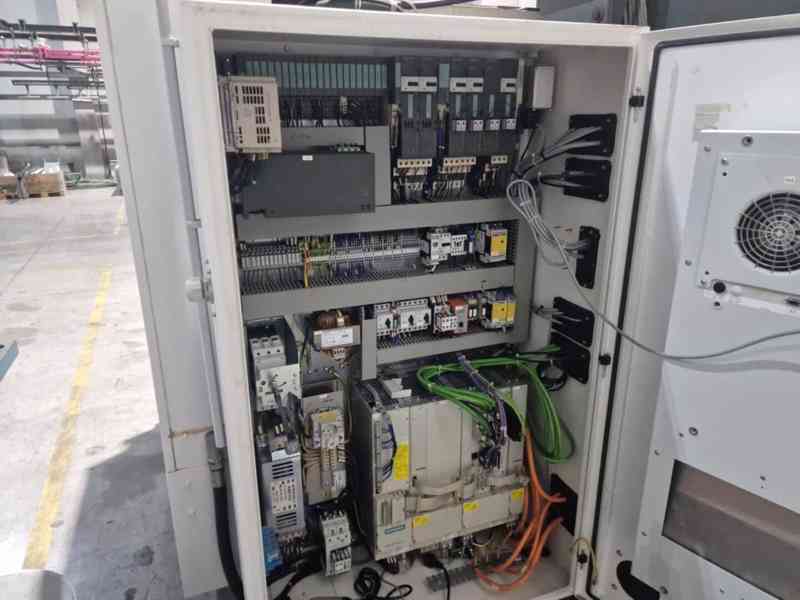 Cincinnati CFV-800i CNC frezka obrabeci centrum Siemens 2011 - foto 4