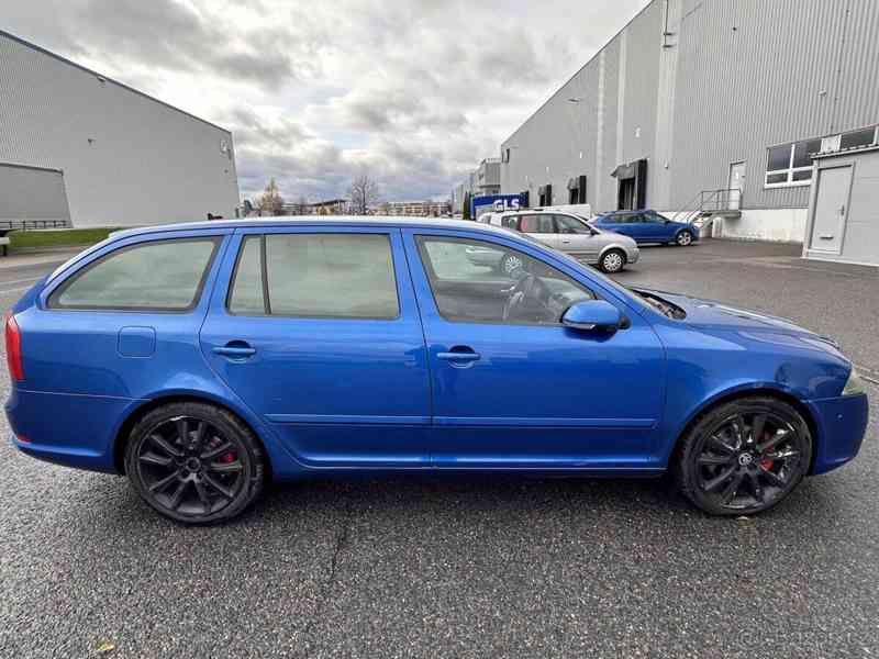 Škoda Octavia 2,0 TDI CR DPF RS Combi  2 rs Tdi Combi 147kw - foto 2