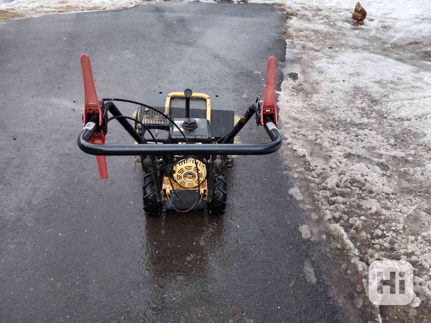 Zametací kartáč  - foto 1