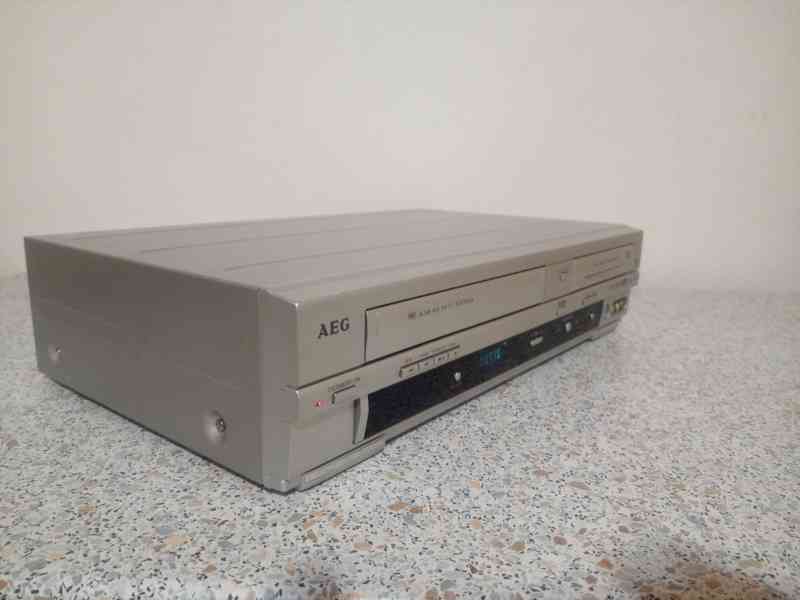 VHS-DVD rekordér AEG DVD-R4509VCR - foto 3