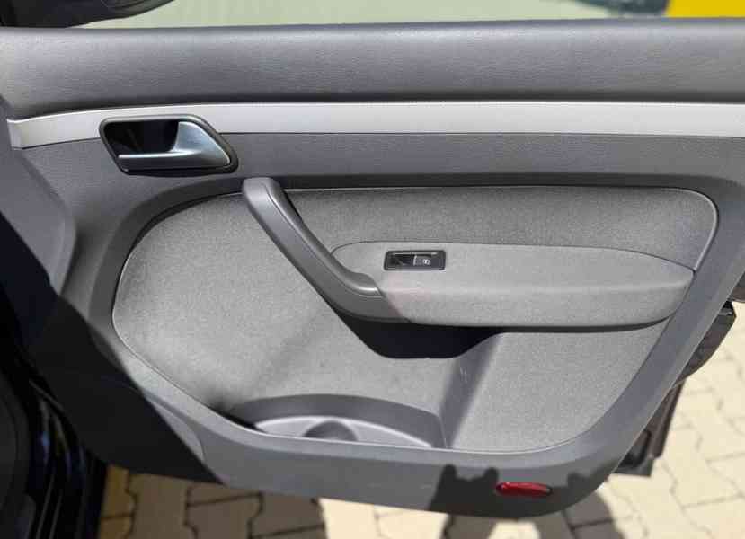 Volkswagen Touran 2,0TDI Life 103kw - foto 19