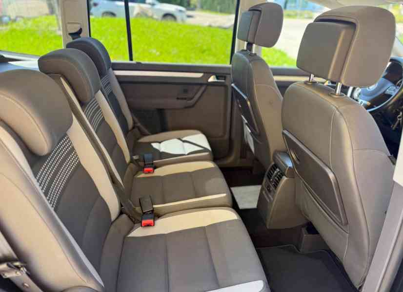 Volkswagen Touran 2,0TDI Life 103kw - foto 15