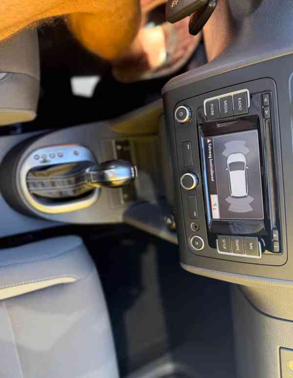 Volkswagen Touran 2,0TDI Life 103kw - foto 21