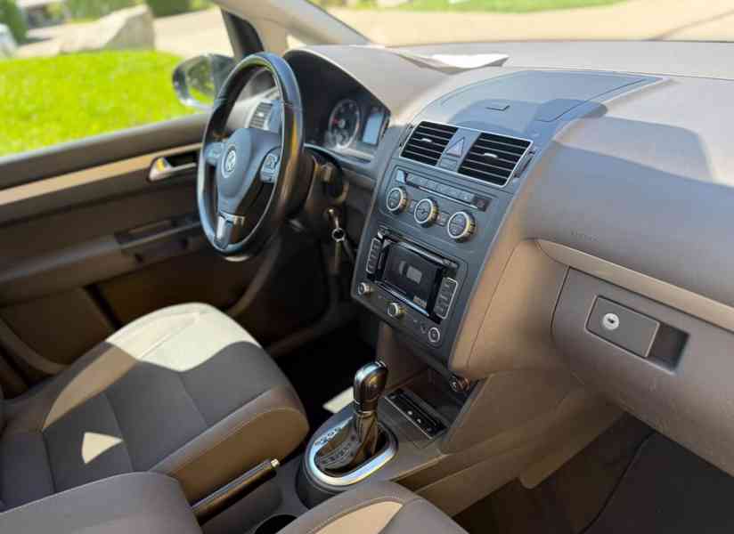 Volkswagen Touran 2,0TDI Life 103kw - foto 10