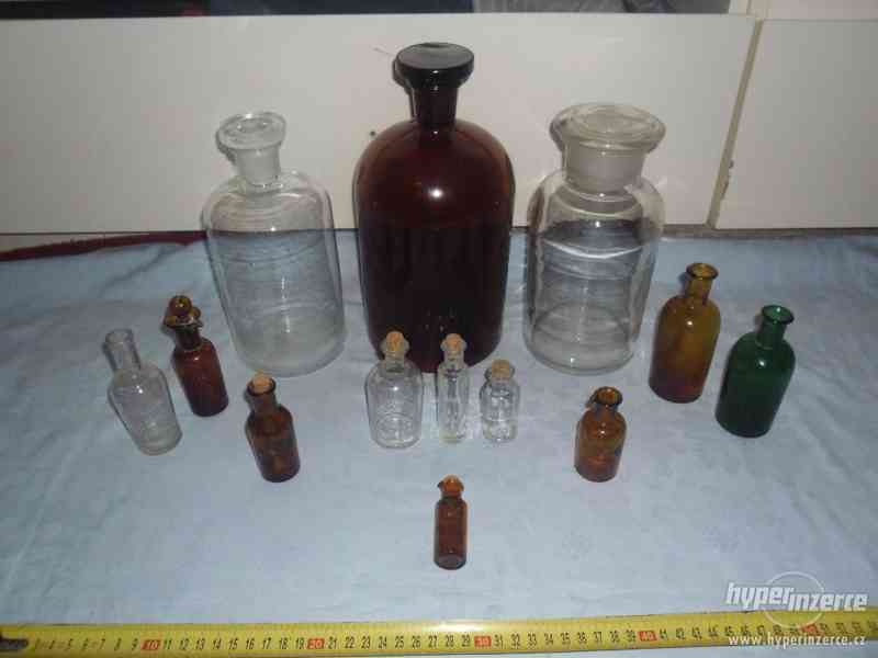 Staré doktorské láhve 13 kusů - foto 1