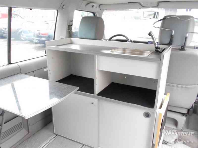 Volkswagen Multivan T4 2.5TDI 75kW - foto 11