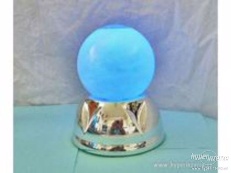Magický ledový míč - svítidlo se změnou barev - foto 3