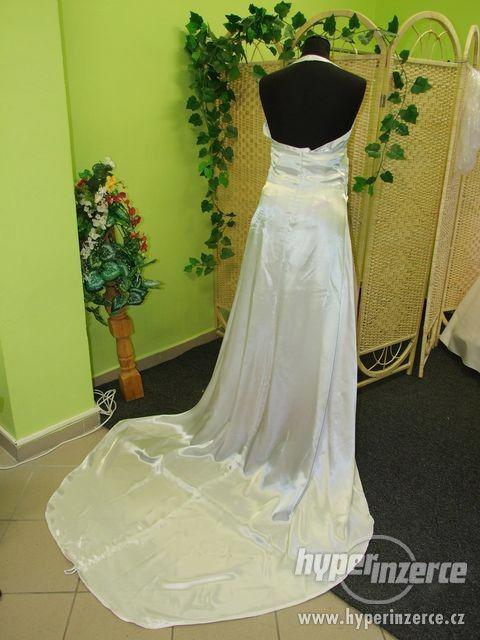 Svatební šaty 2 v 1 - foto 10