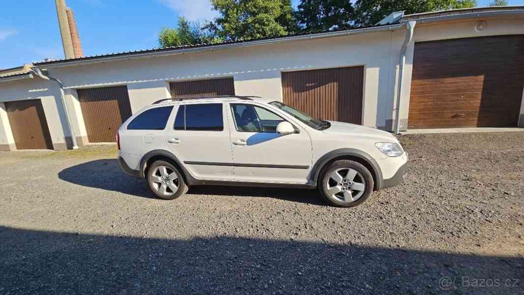 Škoda Octavia 2,0   SCOUT TDI 103 KW - foto 5