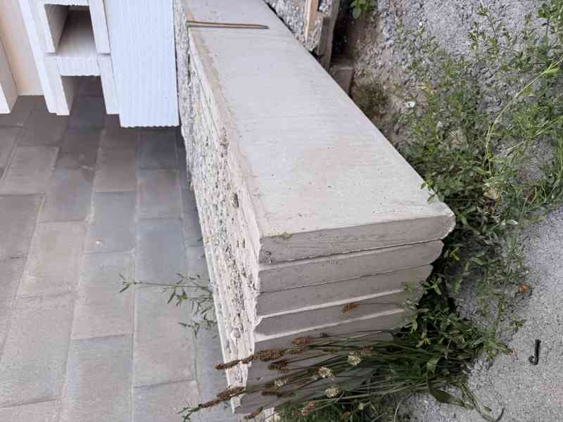 Plotový komplet LARIO – panely, sloupky a podhrabové desky - foto 6