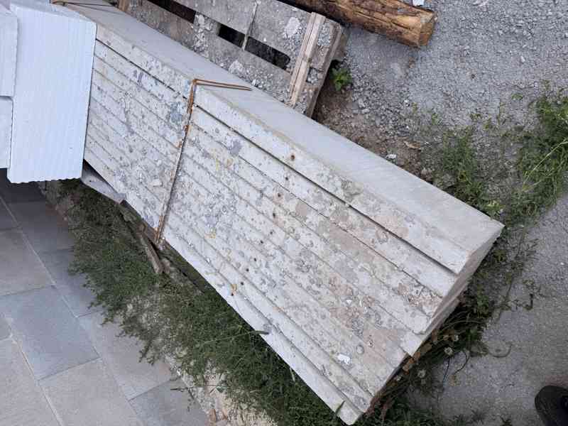 Plotový komplet LARIO – panely, sloupky a podhrabové desky - foto 5